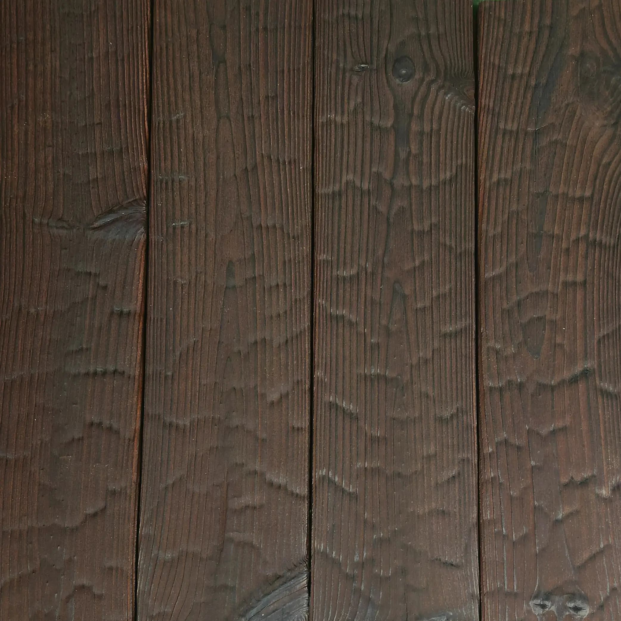 Dark brown, Color variant